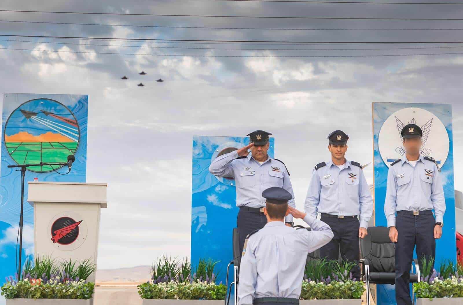 אדיר במרום: הטכנולוגיה, הכוח והפוליטיקה שמאחורי ה-F35 אדיר במרום: הטכנולוגיה, הכוח והפוליטיקה שמאחורי ה-F35