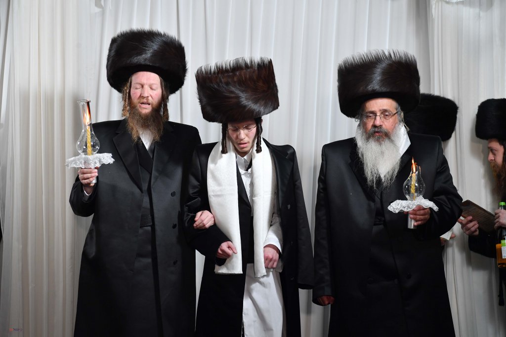 צפו בגלריה: חתונה בת הגה"צ רבי ברוך הכהן כץ שליט"א רב קהילת ויז'ניץ