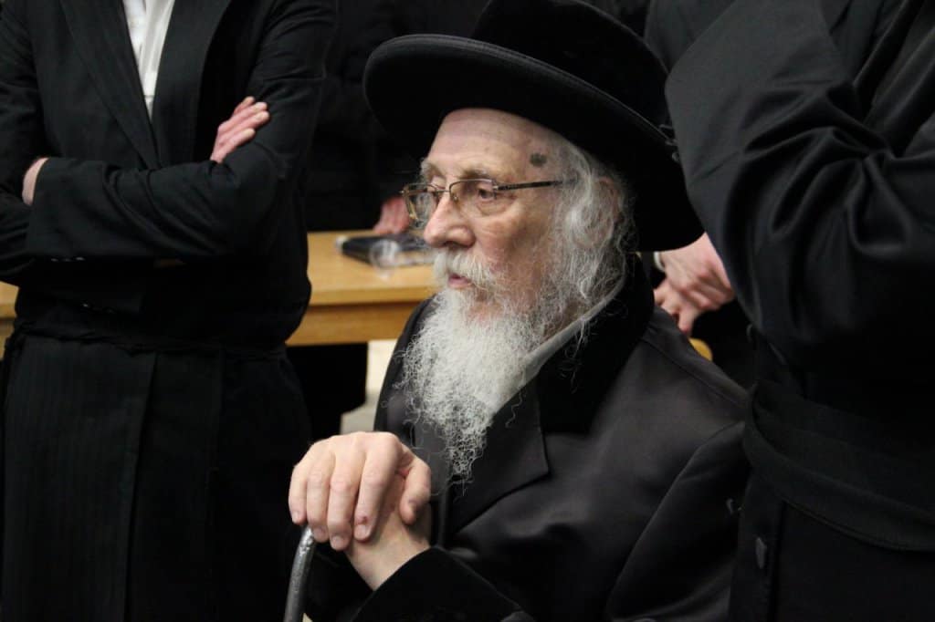 בד"ה: מסע ההלוויה של כ"ק האדמו"ר מקליוולנד זצ"ל מבית מדרשו בד"ה: מסע ההלוויה של כ"ק האדמו"ר מקליוולנד זצ"ל מבית מדרשו
