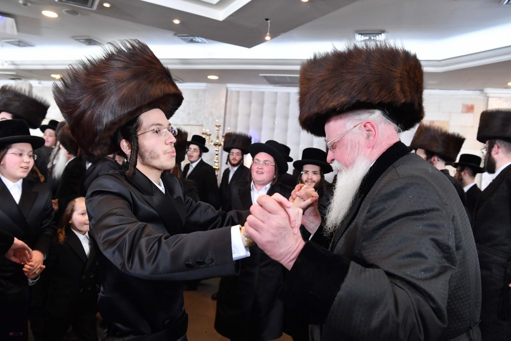 צפו בגלריה: חתונה בת הגה"צ רבי ברוך הכהן כץ שליט"א רב קהילת ויז'ניץ