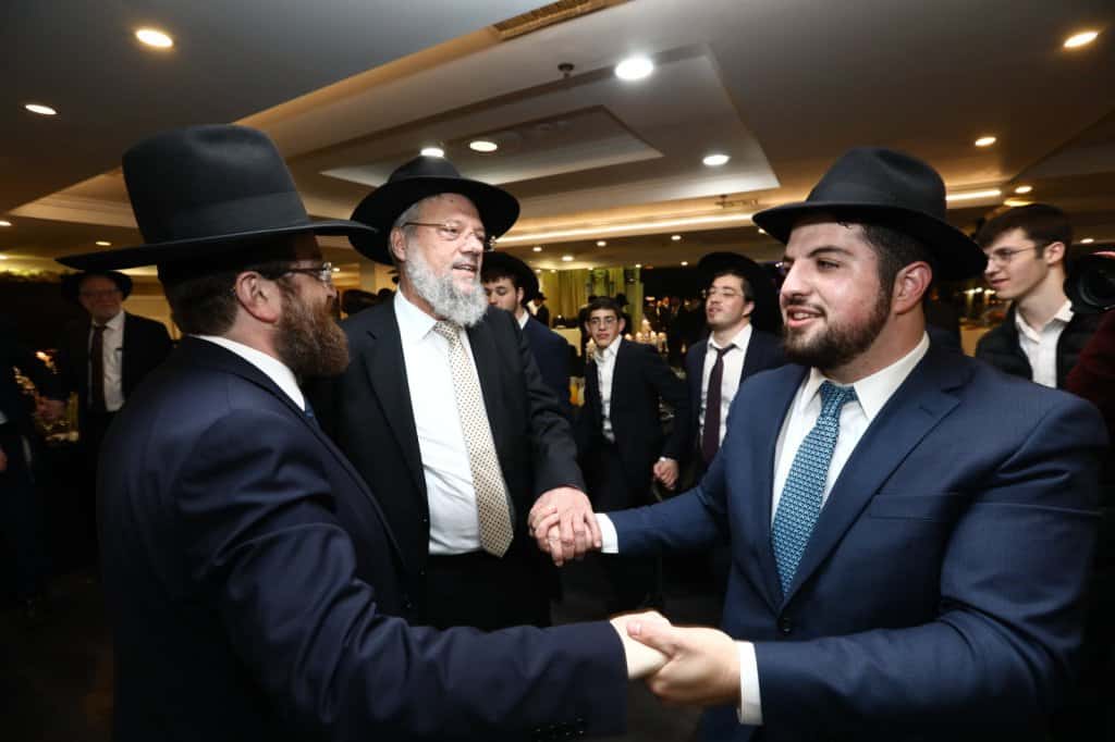 בראשות רבנים אדמורי"ם ואישי ציבור: הבראנז'ה חגגה אמש את האירוסין לאיש הפרסום יהושע רודניק • גלריה
