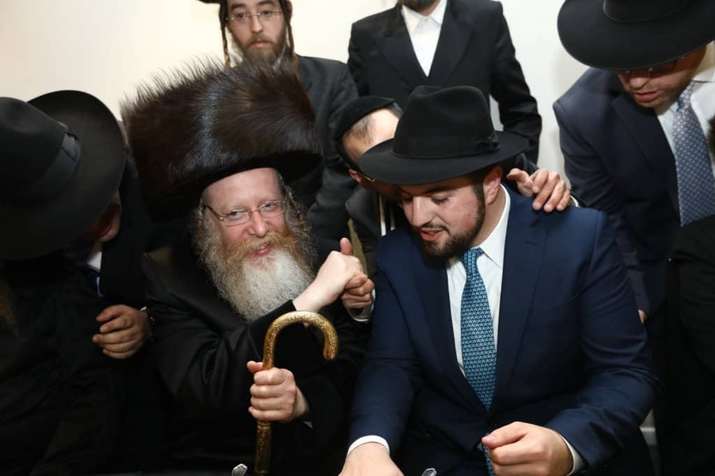 בראשות רבנים אדמורי"ם ואישי ציבור: הבראנז'ה חגגה אמש את האירוסין לאיש הפרסום יהושע רודניק • גלריה