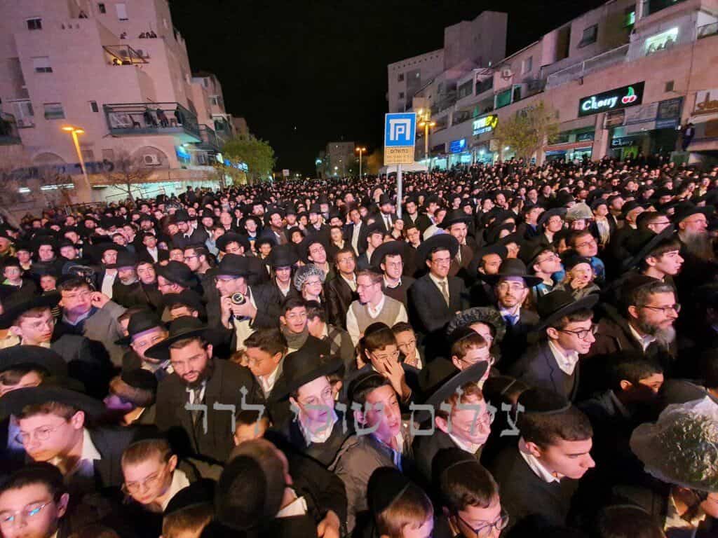 שידור חוזר: מסע מרן שר התורה הגאון רבי חיים קנייבסקי שליט"א לעיר בית שמש שידור חוזר: מסע מרן שר התורה הגאון רבי חיים קנייבסקי שליט"א לעיר בית שמש