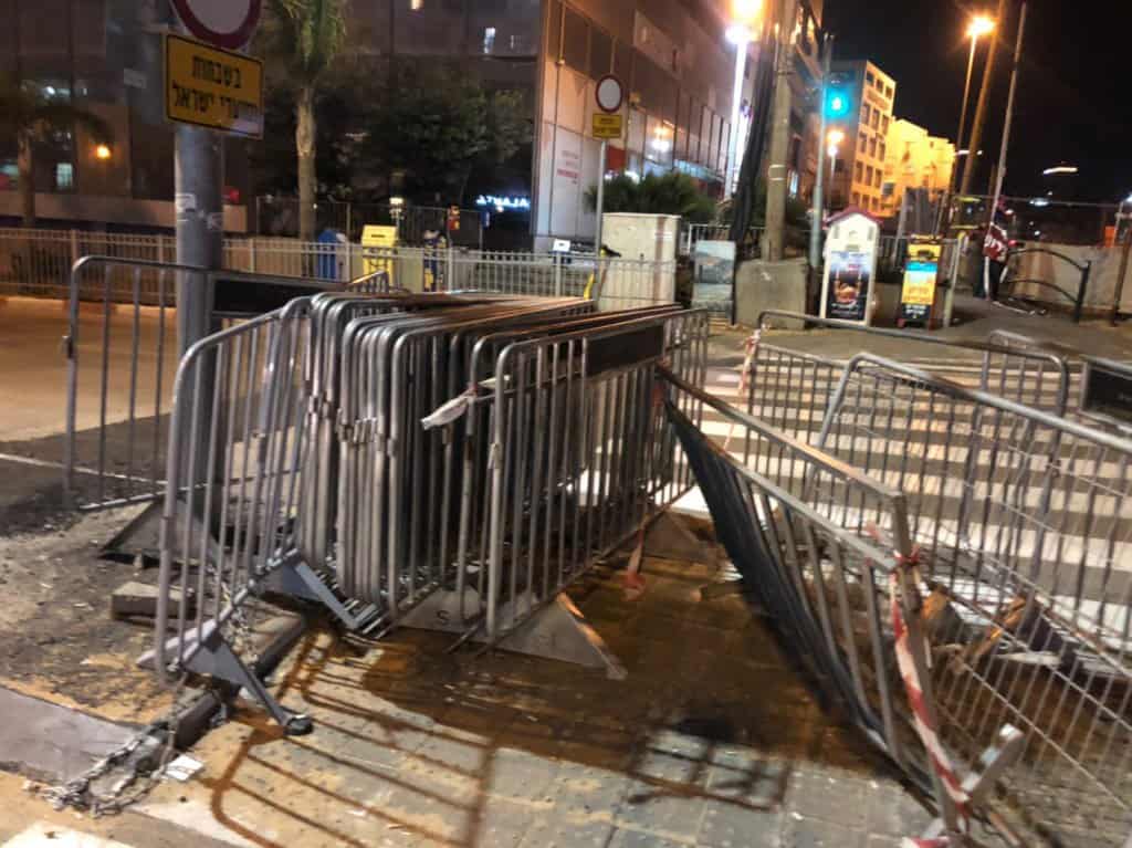 הסגר על בני ברק הסתיים: המשטרה הסירה את המחסומים בכניסות לעיר - תיעוד הסגר על בני ברק הסתיים: המשטרה הסירה את המחסומים בכניסות לעיר - תיעוד