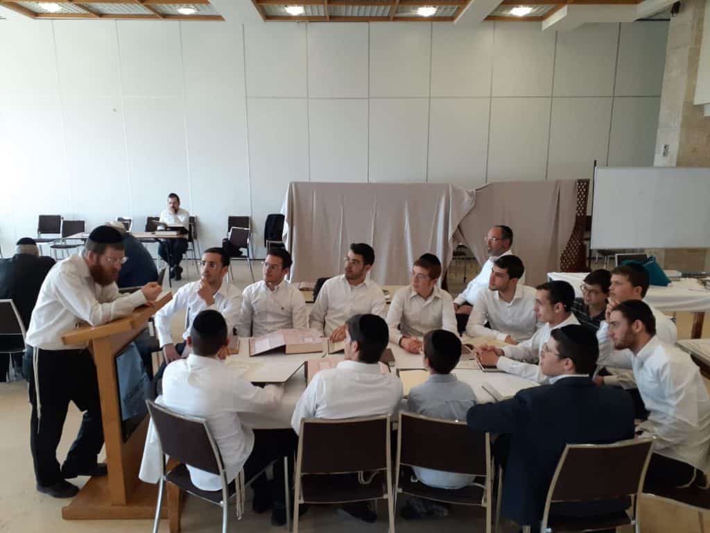 פעילות מסביב לשעון במלוניות הקורונה - צפו בתיעוד פעילות מסביב לשעון במלוניות הקורונה - צפו בתיעוד