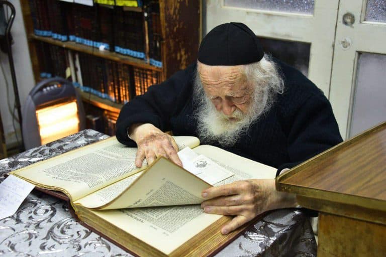 מרן שר התורה בלימוד