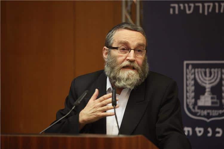 השר פורר פועל לאפשר שחיטת 'דבר אחר' בכל הארץ