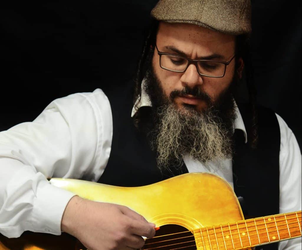 יונתן שחר באלבום בכורה מטלטל - כל מה שאתה יונתן שחר באלבום בכורה מטלטל - כל מה שאתה