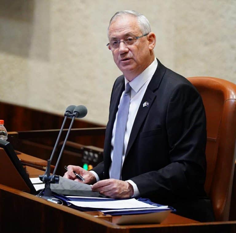 דרישת גנץ אושרה בקבינט: גופות המחבלים לא יוחזרו