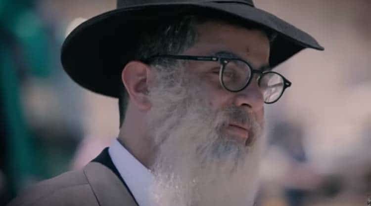 אלי הרצליך בראיון ל'המחדש': "בשירה אפשר להגיע למקומות עליונים".. אלי הרצליך בראיון ל'המחדש': "בשירה אפשר להגיע למקומות עליונים"..