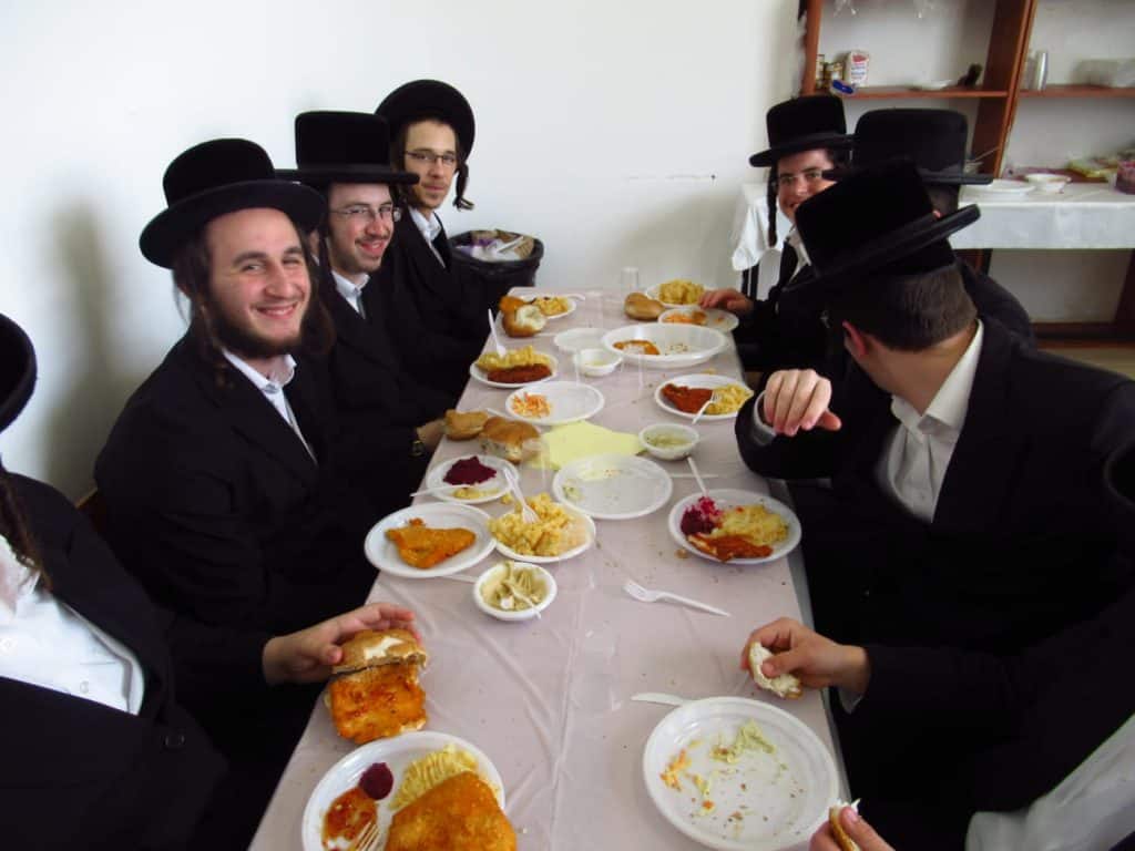 מרבה תורה מרבה חיים: ישיבת צאנז בחיפה נכנסה לקפסולות