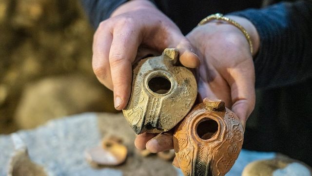 תיעוד: מעבר תת קרקעי מימי בית שני נחשף מתחת הכותל המערבי תיעוד: מעבר תת קרקעי מימי בית שני נחשף מתחת הכותל המערבי