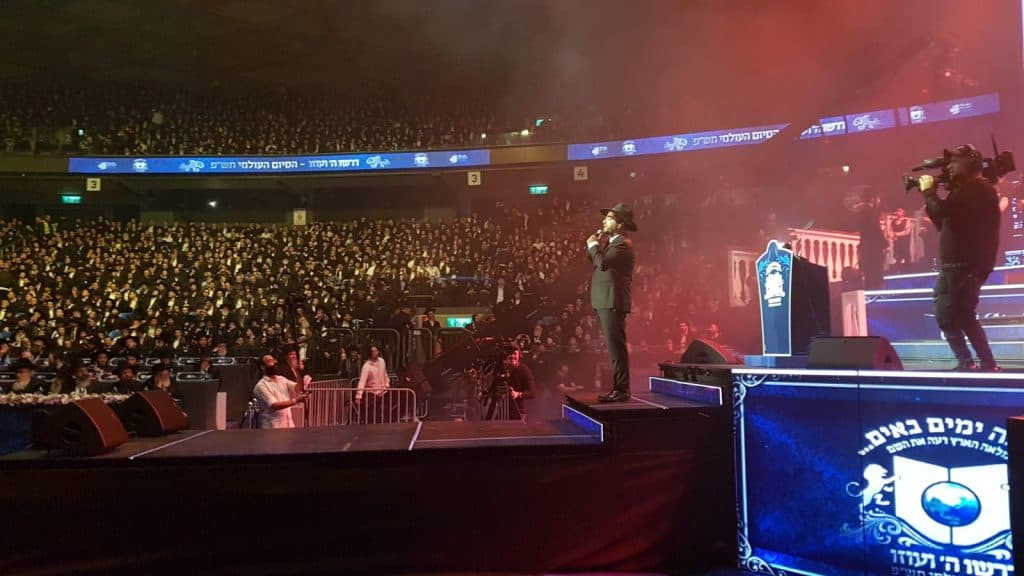 אלי הרצליך בראיון ל'המחדש': "בשירה אפשר להגיע למקומות עליונים".. אלי הרצליך בראיון ל'המחדש': "בשירה אפשר להגיע למקומות עליונים"..