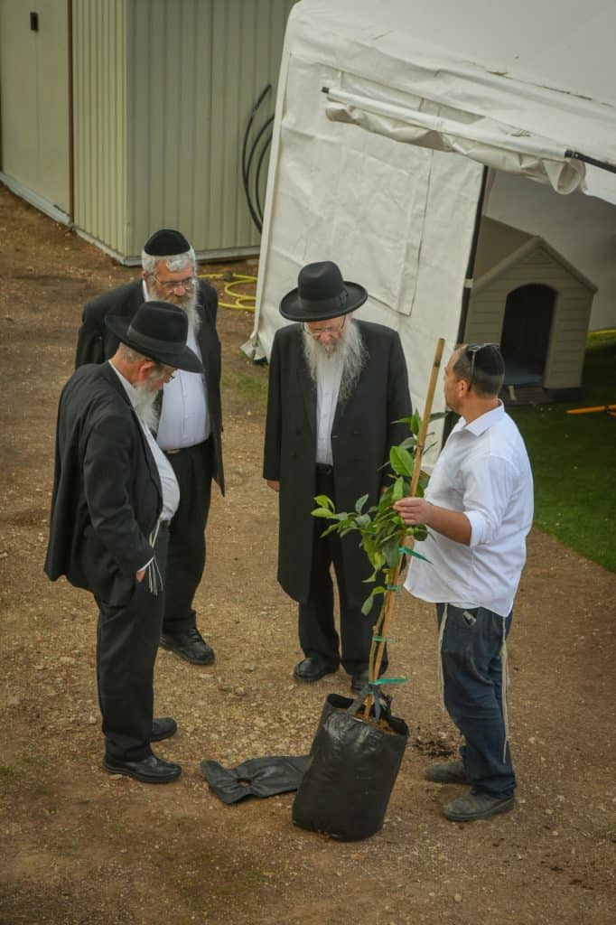 צפו בסיור האחרון של הרב משה מנחם טבאל זצ"ל