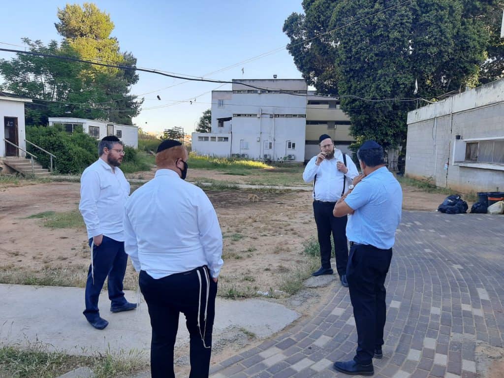 צפו בהכנות: ישיבת 'באר יעקב' נערכת לפתיחת הזמן