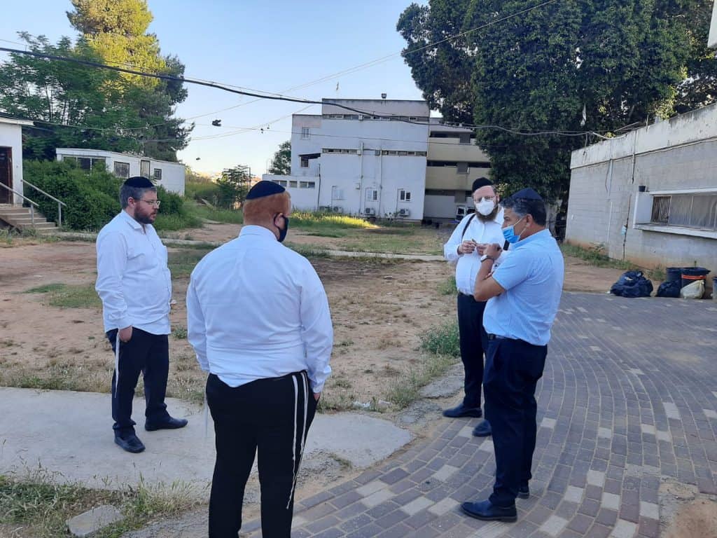 צפו בהכנות: ישיבת 'באר יעקב' נערכת לפתיחת הזמן