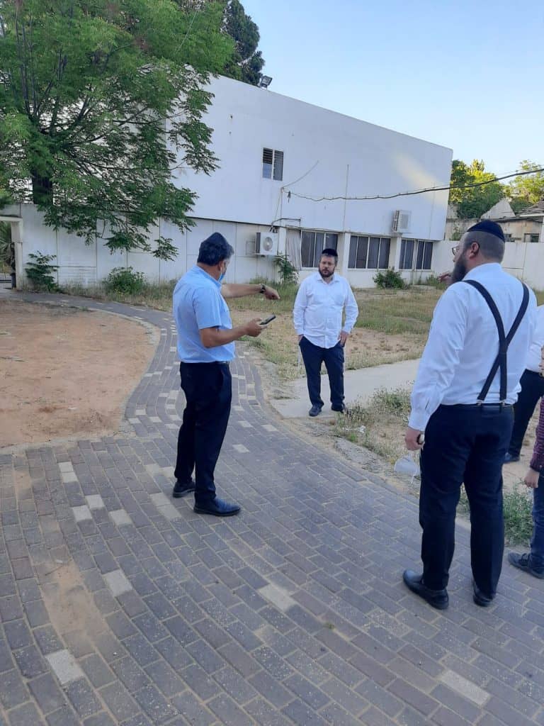 צפו בהכנות: ישיבת 'באר יעקב' נערכת לפתיחת הזמן