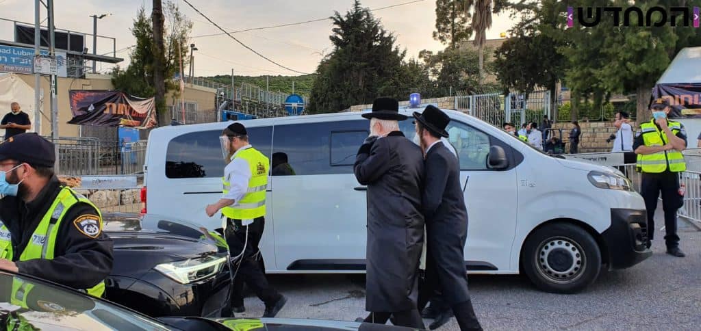 גלריה מתעדכנת: הגרש"מ עמאר והגר"ב שמואלי הדליקו את מירון - גלריה של צלם 'המחדש' • צפו: גלריה מתעדכנת: הגרש"מ עמאר והגר"ב שמואלי הדליקו את מירון - גלריה של צלם 'המחדש' • צפו:
