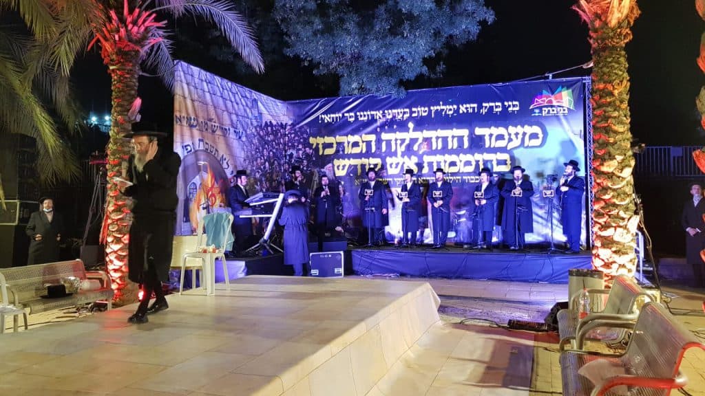 צפו: ל"ג בעומר בבני ברק בראשות הגר"א בידרמן צפו: ל"ג בעומר בבני ברק בראשות הגר"א בידרמן