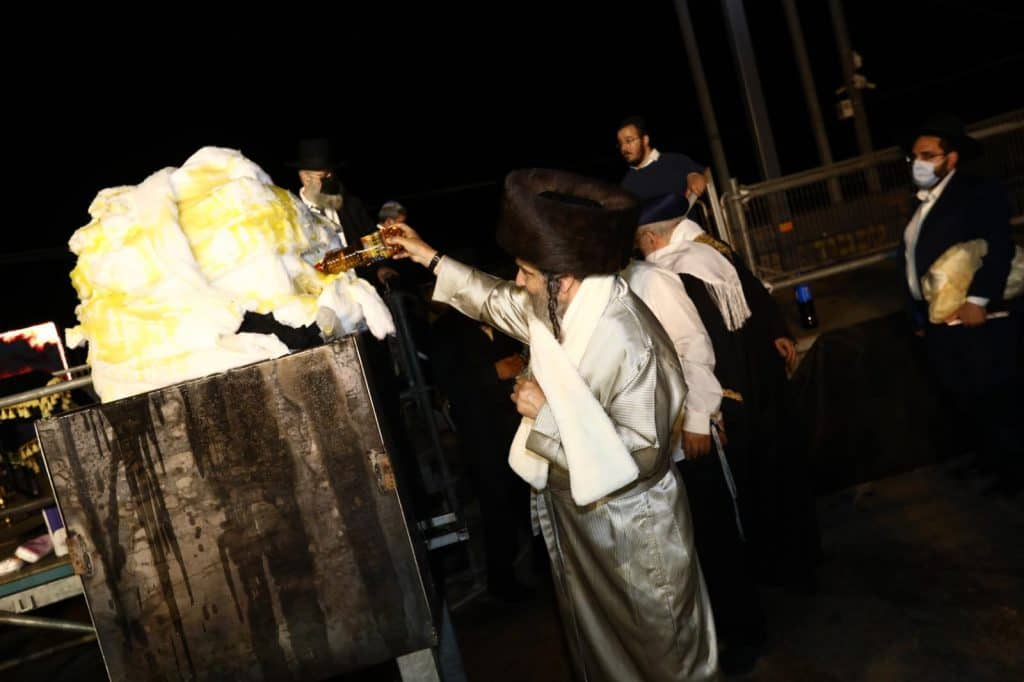 צפו בגלריה: מיטב הכליזמרים הרימו את מירון למרות הקורונה