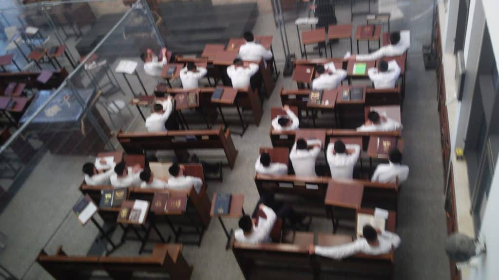 צפו: ה'שיעור כללי' בראדין והבית מדרש המחולק