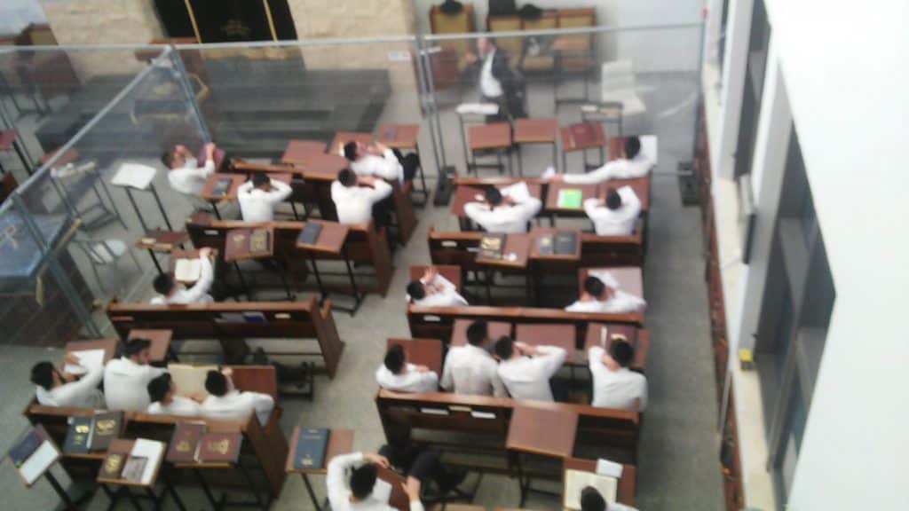 צפו: ה'שיעור כללי' בראדין והבית מדרש המחולק