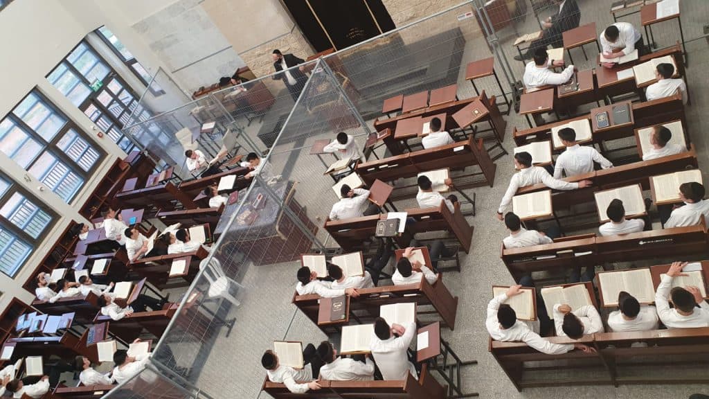 צפו: ה'שיעור כללי' בראדין והבית מדרש המחולק