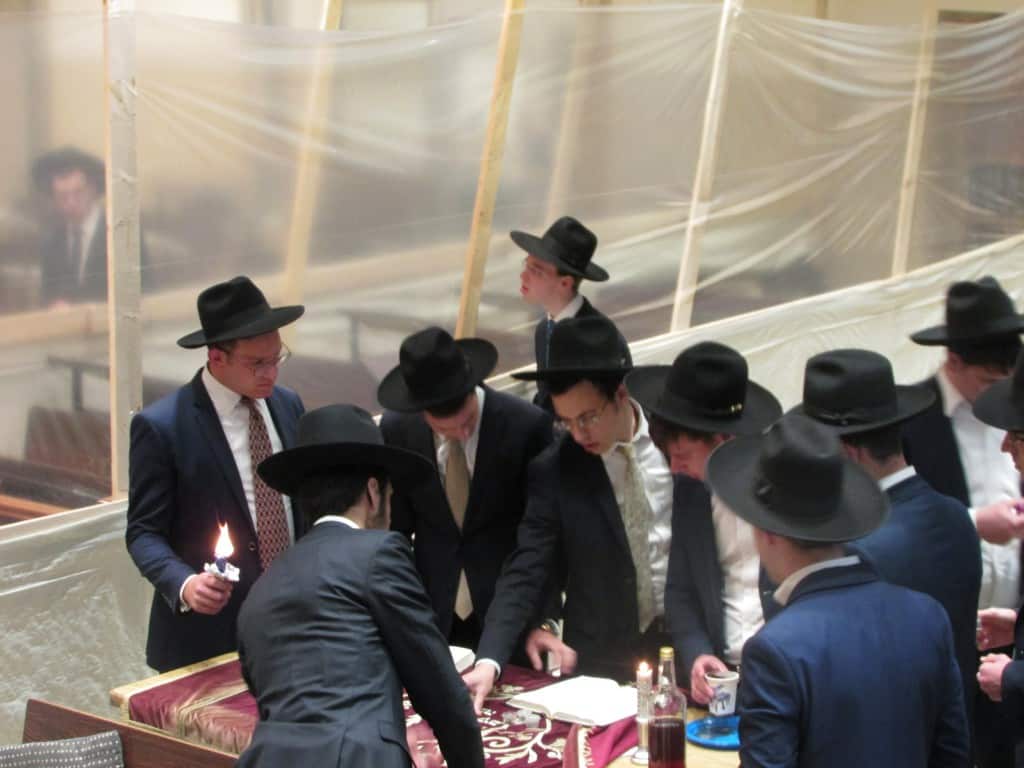 צפו: קול התורה מבי מדרשא - בישיבת חמד חזרו לשטייגען צפו: קול התורה מבי מדרשא - בישיבת חמד חזרו לשטייגען