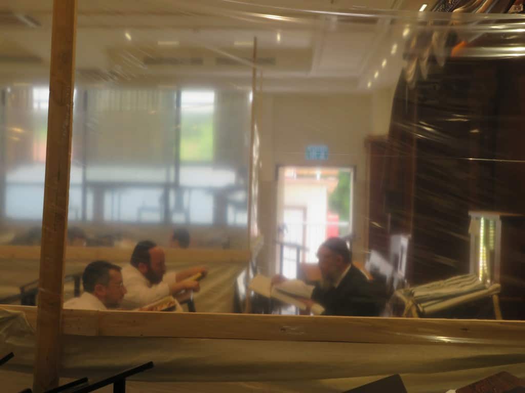 צפו: קול התורה מבי מדרשא - בישיבת חמד חזרו לשטייגען צפו: קול התורה מבי מדרשא - בישיבת חמד חזרו לשטייגען