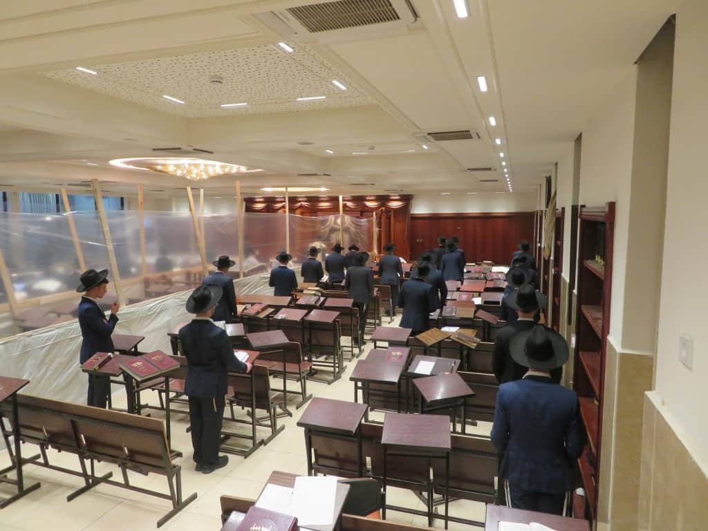 צפו: קול התורה מבי מדרשא - בישיבת חמד חזרו לשטייגען צפו: קול התורה מבי מדרשא - בישיבת חמד חזרו לשטייגען