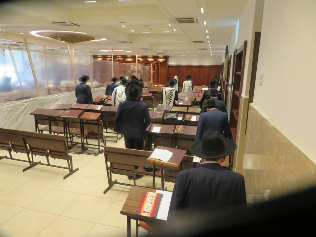 צפו: קול התורה מבי מדרשא - בישיבת חמד חזרו לשטייגען צפו: קול התורה מבי מדרשא - בישיבת חמד חזרו לשטייגען