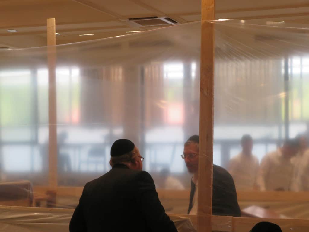 צפו: קול התורה מבי מדרשא - בישיבת חמד חזרו לשטייגען צפו: קול התורה מבי מדרשא - בישיבת חמד חזרו לשטייגען