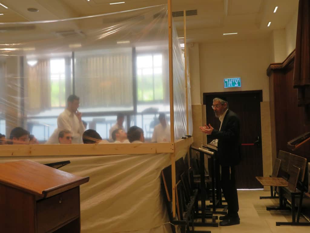 צפו: קול התורה מבי מדרשא - בישיבת חמד חזרו לשטייגען צפו: קול התורה מבי מדרשא - בישיבת חמד חזרו לשטייגען