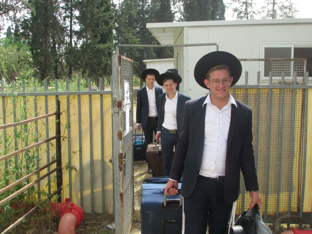 צפו: קול התורה מבי מדרשא - בישיבת חמד חזרו לשטייגען צפו: קול התורה מבי מדרשא - בישיבת חמד חזרו לשטייגען