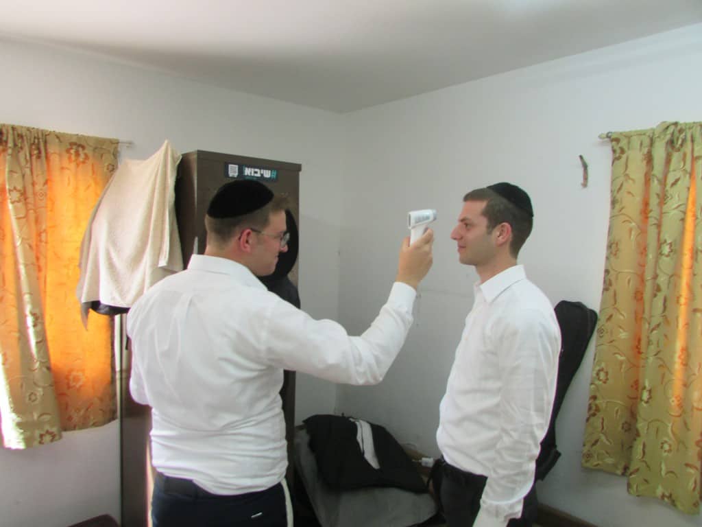 צפו: קול התורה מבי מדרשא - בישיבת חמד חזרו לשטייגען צפו: קול התורה מבי מדרשא - בישיבת חמד חזרו לשטייגען