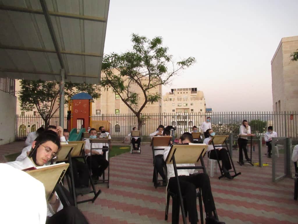 למרות החום: ב'ארחות תורה' פתחו את זמן הקיץ בשטח פתוח