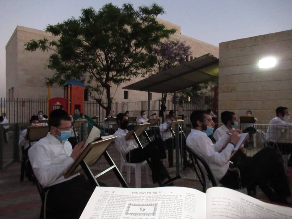 למרות החום: ב'ארחות תורה' פתחו את זמן הקיץ בשטח פתוח