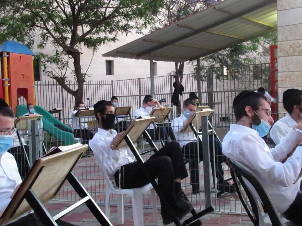 למרות החום: ב'ארחות תורה' פתחו את זמן הקיץ בשטח פתוח