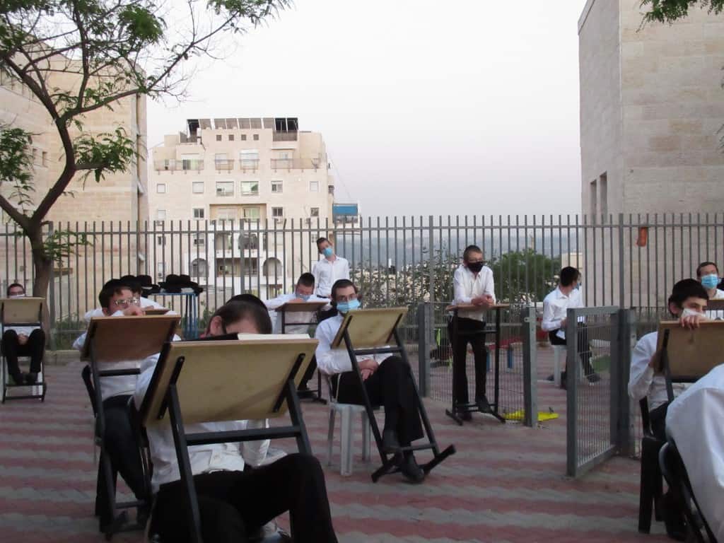 למרות החום: ב'ארחות תורה' פתחו את זמן הקיץ בשטח פתוח