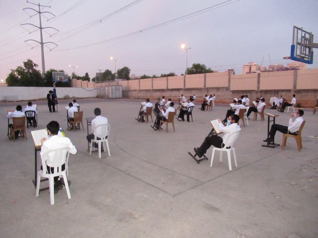 למרות החום: ב'ארחות תורה' פתחו את זמן הקיץ בשטח פתוח