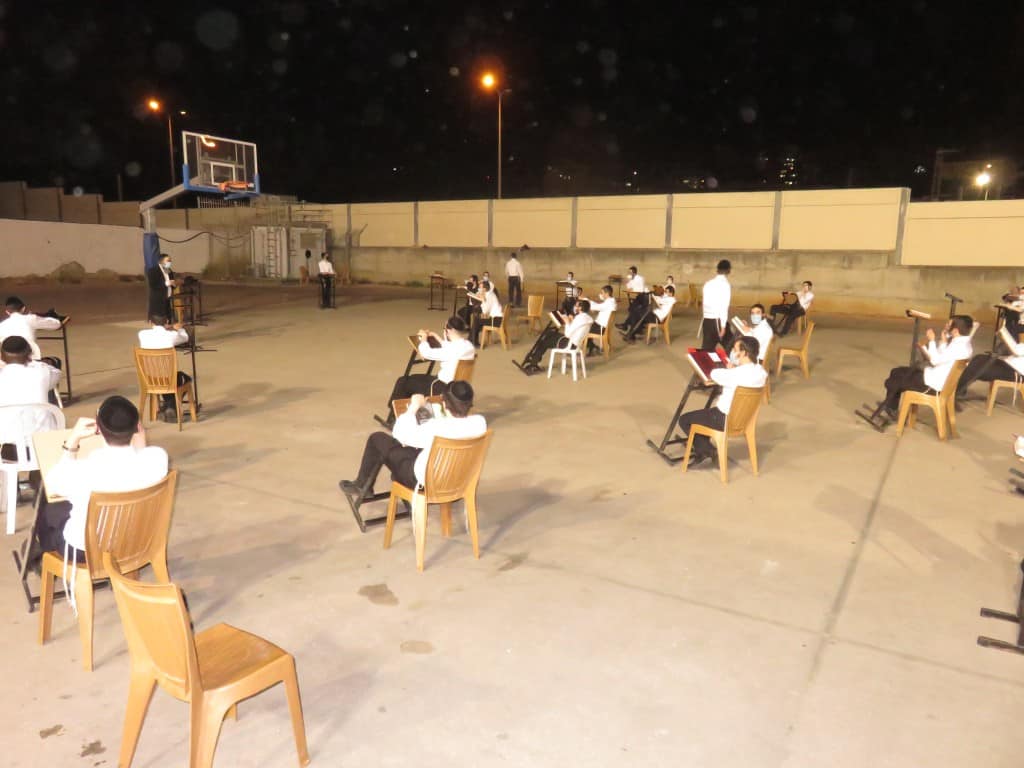 למרות החום: ב'ארחות תורה' פתחו את זמן הקיץ בשטח פתוח