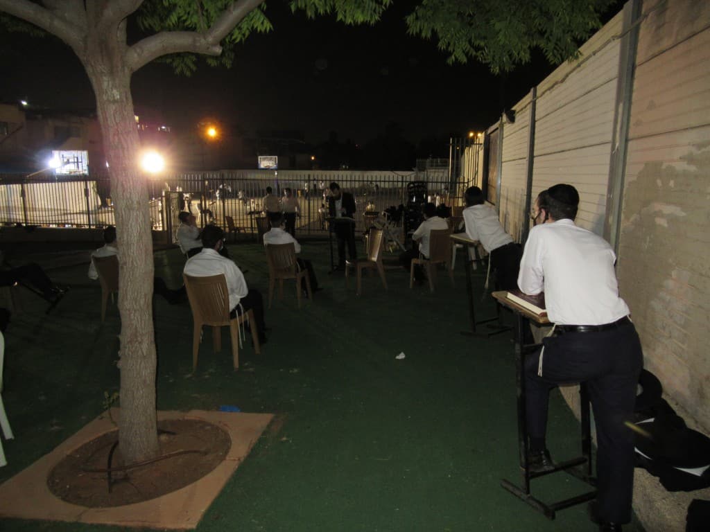 למרות החום: ב'ארחות תורה' פתחו את זמן הקיץ בשטח פתוח