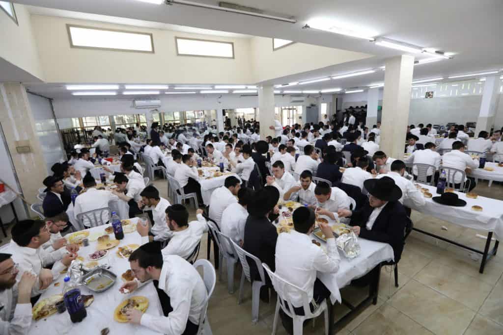 צפו בנאום המרגש של 'רבי שולם בער' בהיכל הישיבה