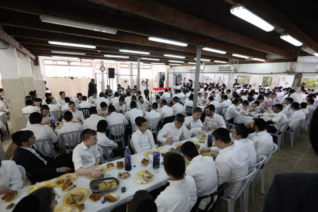 צפו בנאום המרגש של 'רבי שולם בער' בהיכל הישיבה