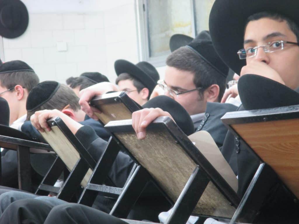 אַתְּ פְּתַח לוֹ: אב לבן העולה ל'ישיבה קטנה' כותב ל'המחדש' על הרישום לישיבות הקטנות אַתְּ פְּתַח לוֹ: אב לבן העולה ל'ישיבה קטנה' כותב ל'המחדש' על הרישום לישיבות הקטנות