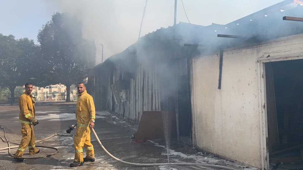 צפו: שריפת ענק פרצה בעיר צפת תושבים פונו
