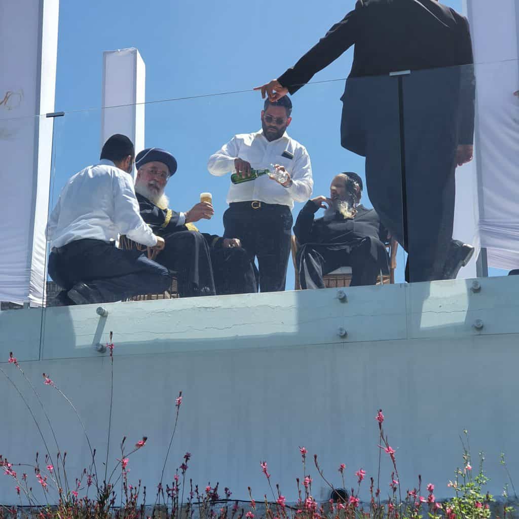 צפו: ר"י 'חוט של חסד' הגר"ש ארוש בפגישה עם רבה של ירושלים הגרש"מ עמאר