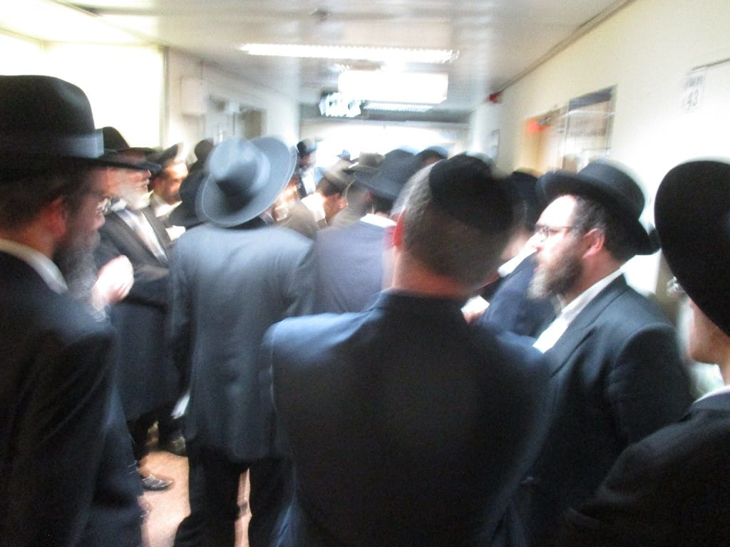שלוש שנים אחרי: הוידאו מיציאת הנשמה של ראש הישיבה נחשף • צפו שלוש שנים אחרי: הוידאו מיציאת הנשמה של ראש הישיבה נחשף • צפו