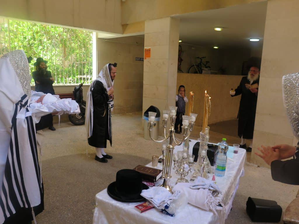 בכפוף להנחיות: הברית לנכד אדמו"ר מקוידינוב