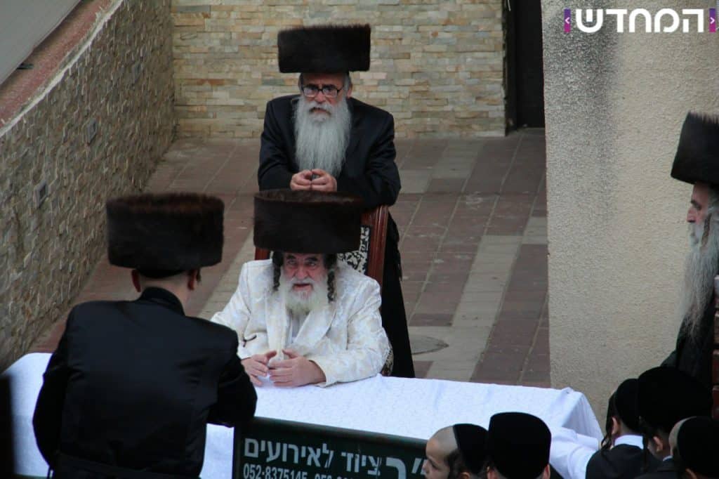 צפו: ברחובה של עיר - האדמו"ר מויז'ניץ קיבל קהל